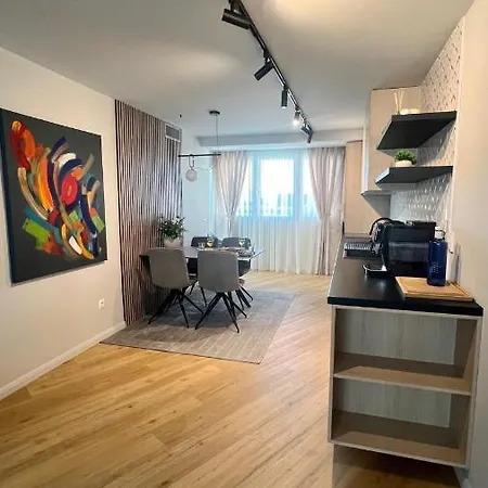 Belle Vue Apartment *